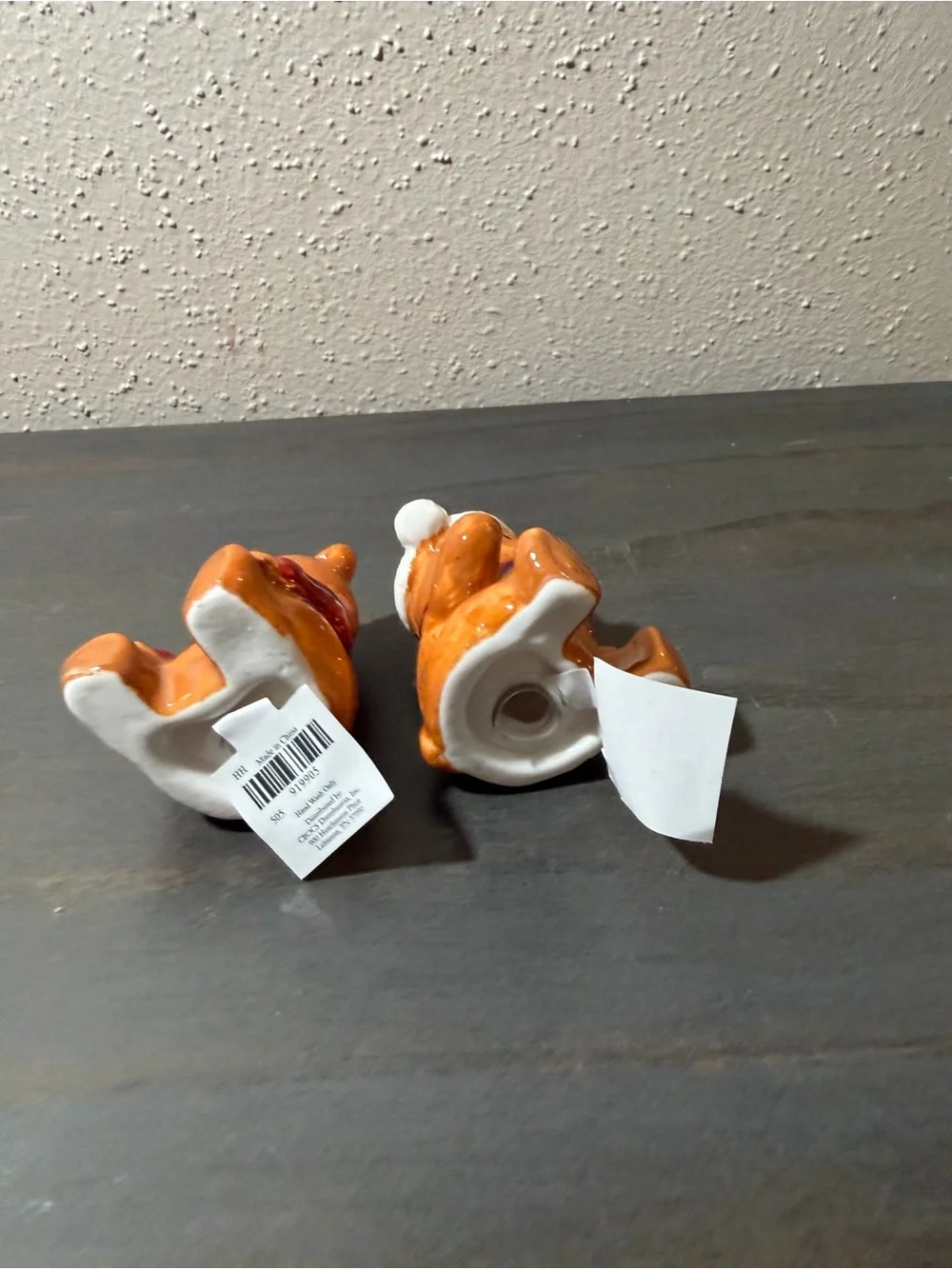 Cracker Barrel Bear Salt & Pepper Shakers NWT